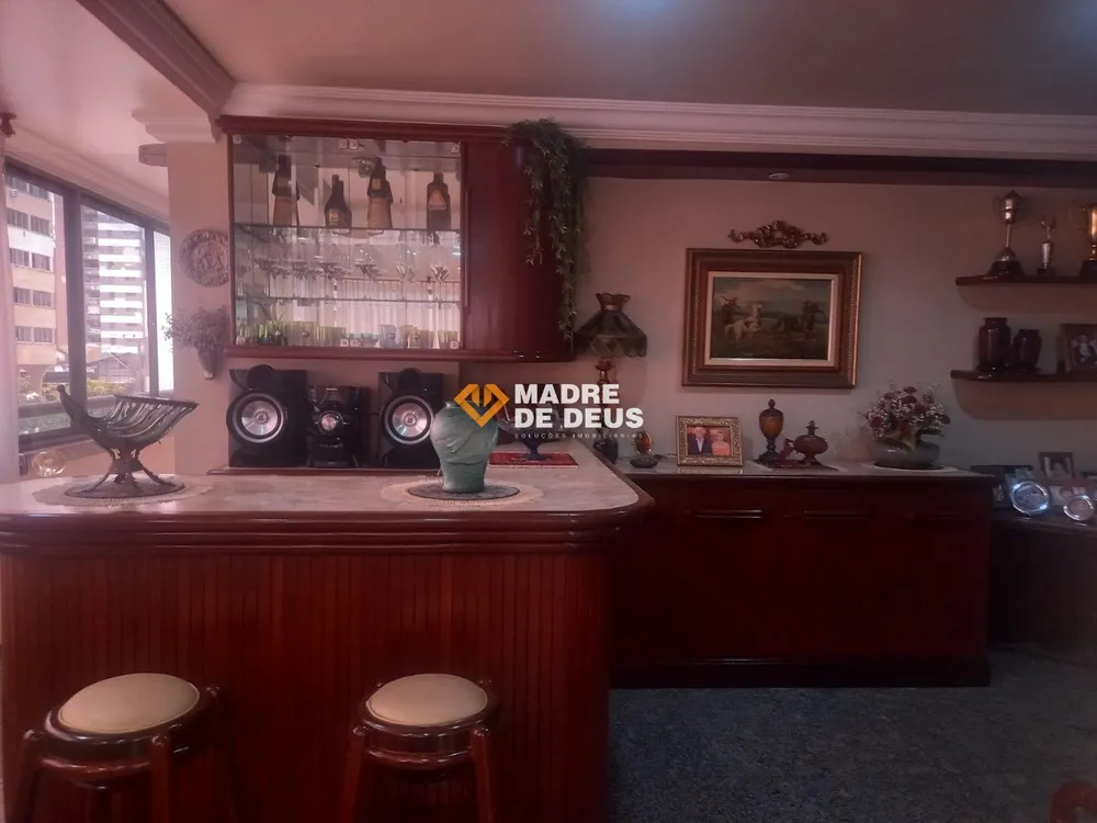 Apartamento, 3 quartos, 256 m² - Foto 2