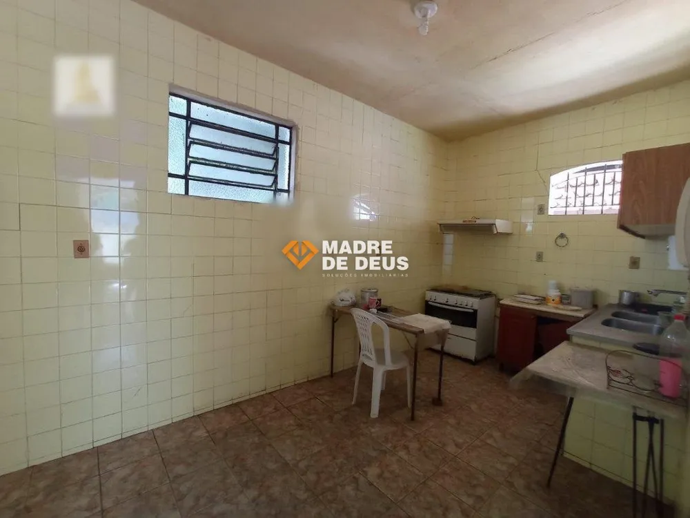 Casa, 6 quartos, 320 m² - Foto 4
