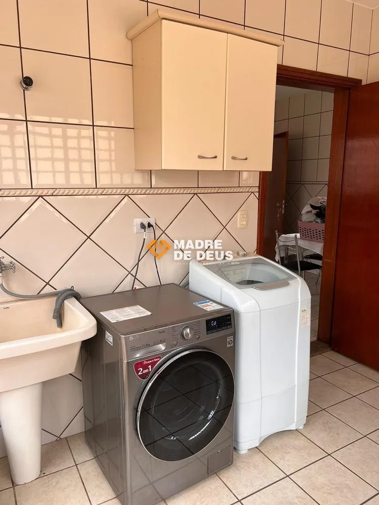 Casa, 2 quartos, 240 m² - Foto 1