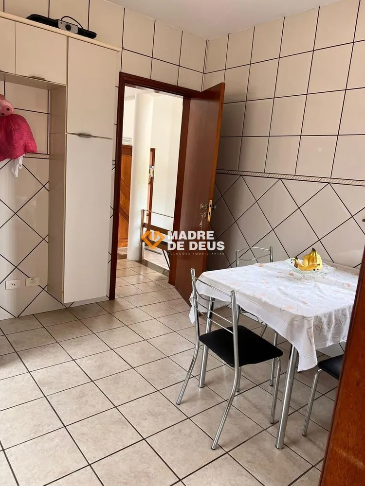 Casa, 2 quartos, 240 m² - Foto 2