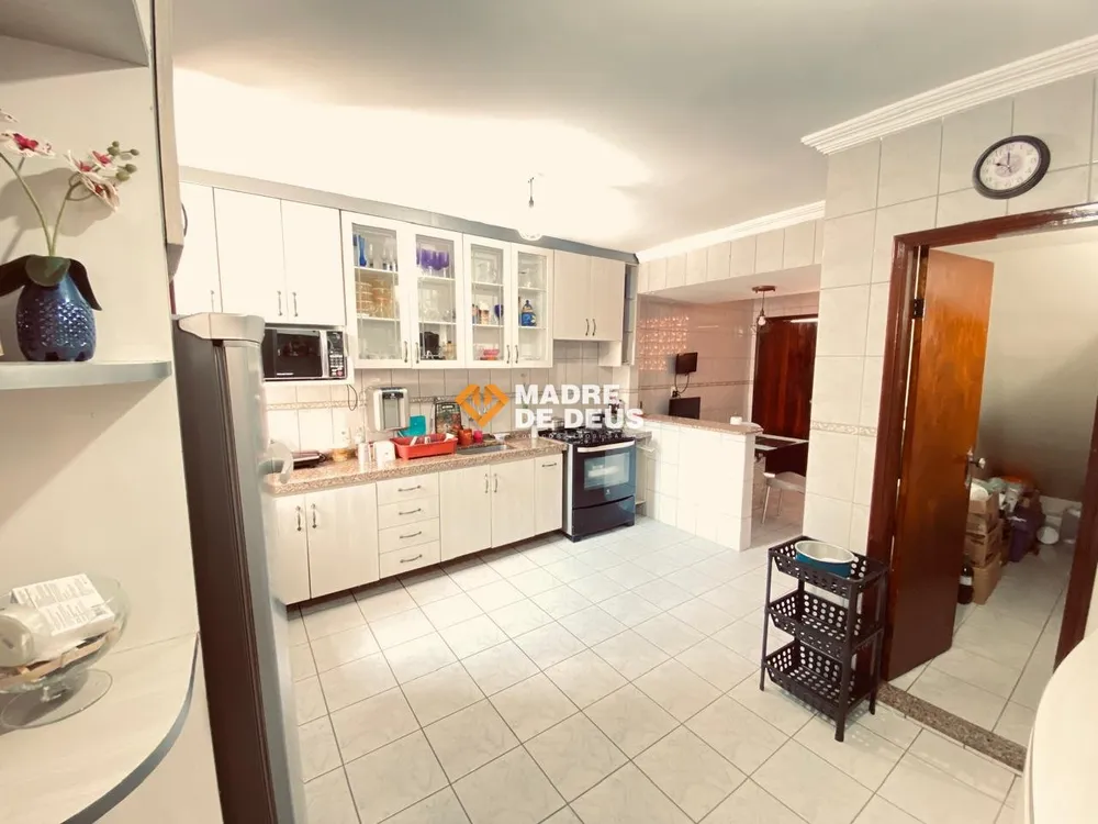 Casa, 5 quartos, 286 m² - Foto 3