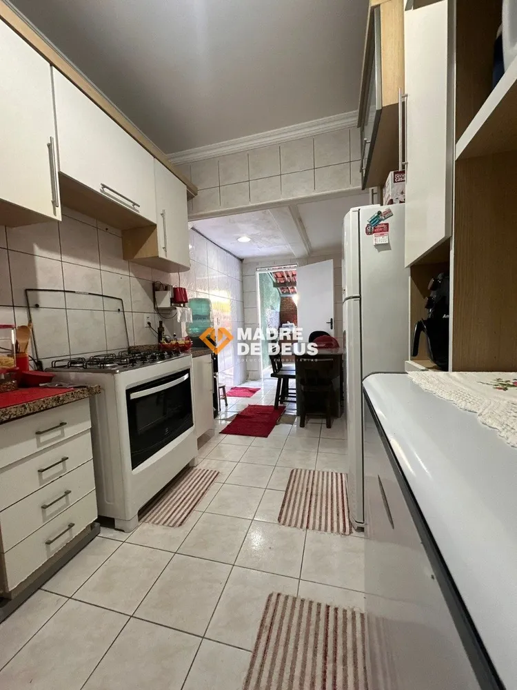 Casa, 5 quartos, 150 m² - Foto 1