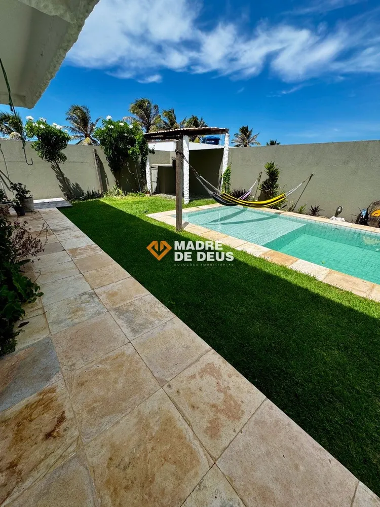 Casa, 4 quartos, 217 m² - Foto 1