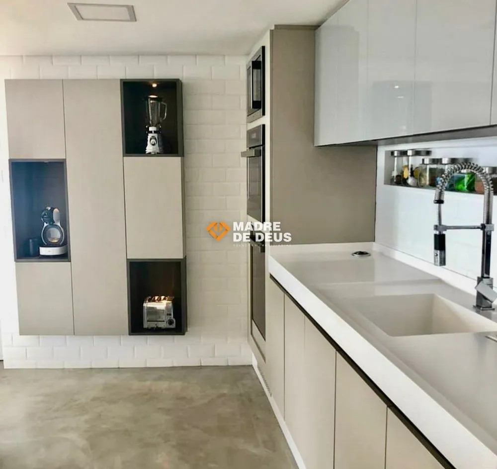 Cobertura, 3 quartos, 215 m² - Foto 3