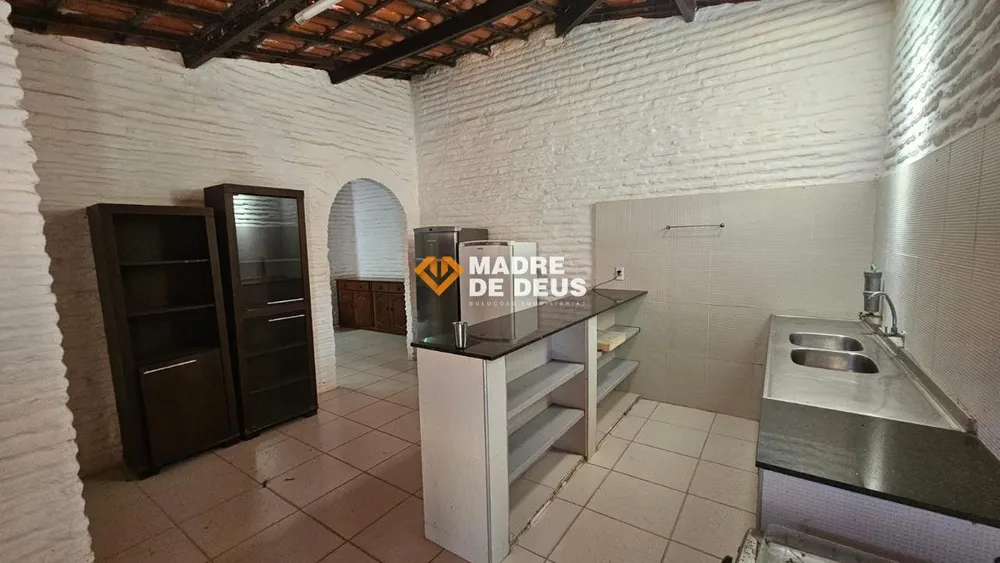 Casa, 3 quartos, 253 m² - Foto 1