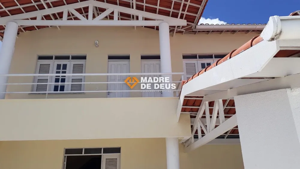 Casa, 8 quartos, 221 m² - Foto 1