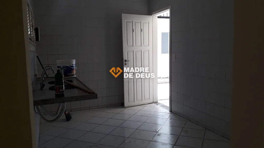 Casa, 8 quartos, 221 m² - Foto 8