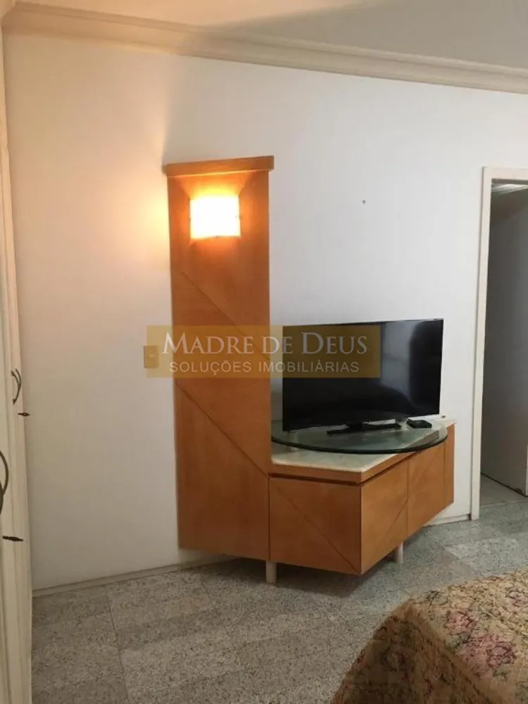 Apartamento, 3 quartos, 246 m² - Foto 2