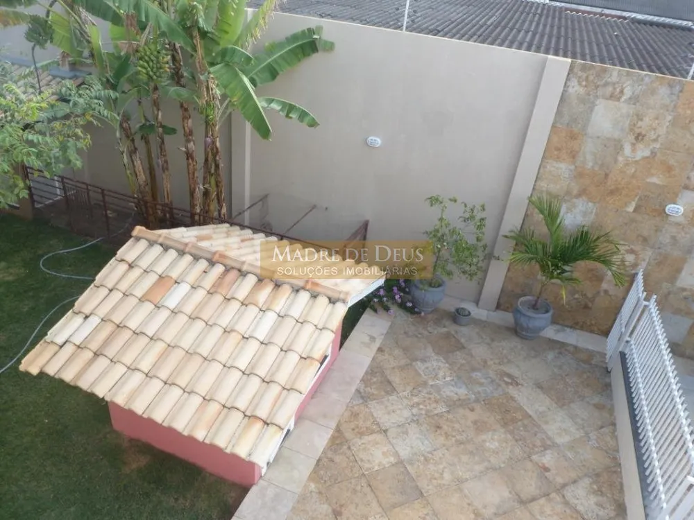 Casa, 7 quartos, 915 m² - Foto 1