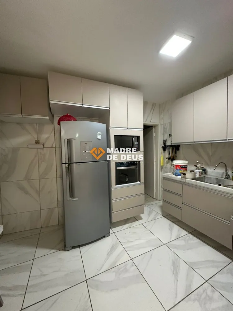 Casa, 3 quartos, 275 m² - Foto 4