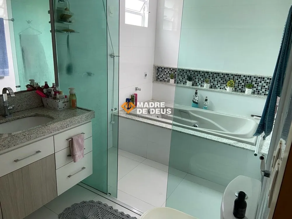 Casa, 4 quartos, 220 m² - Foto 9