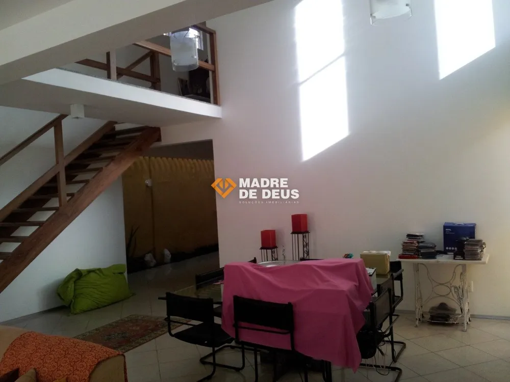 Casa, 4 quartos, 300 m² - Foto 9