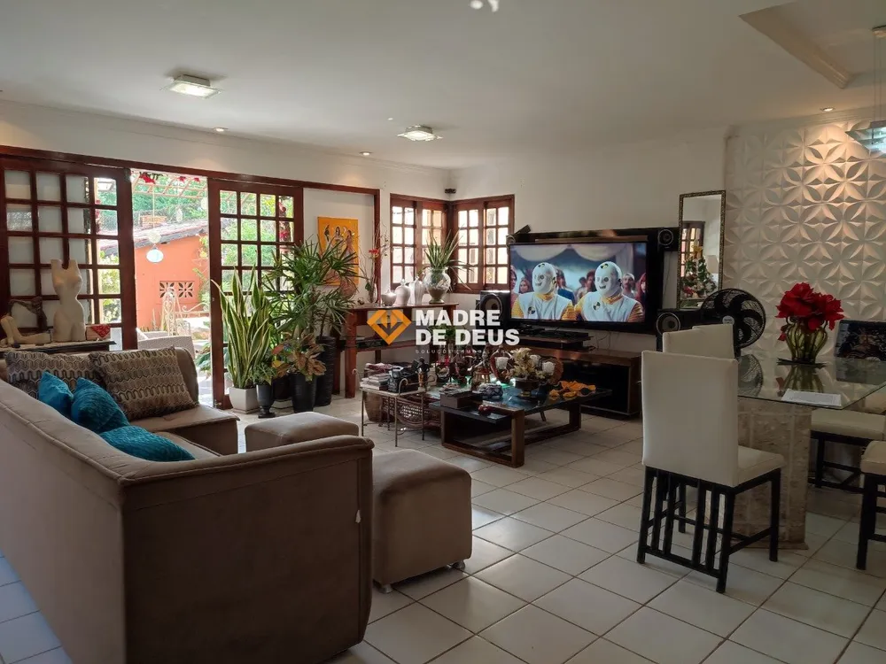 Casa, 3 quartos, 230 m² - Foto 1