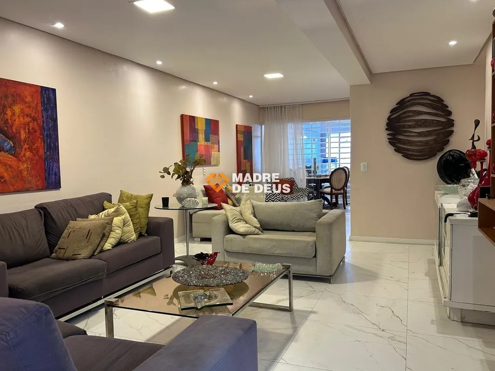 Casa, 4 quartos, 580 m² - Foto 1