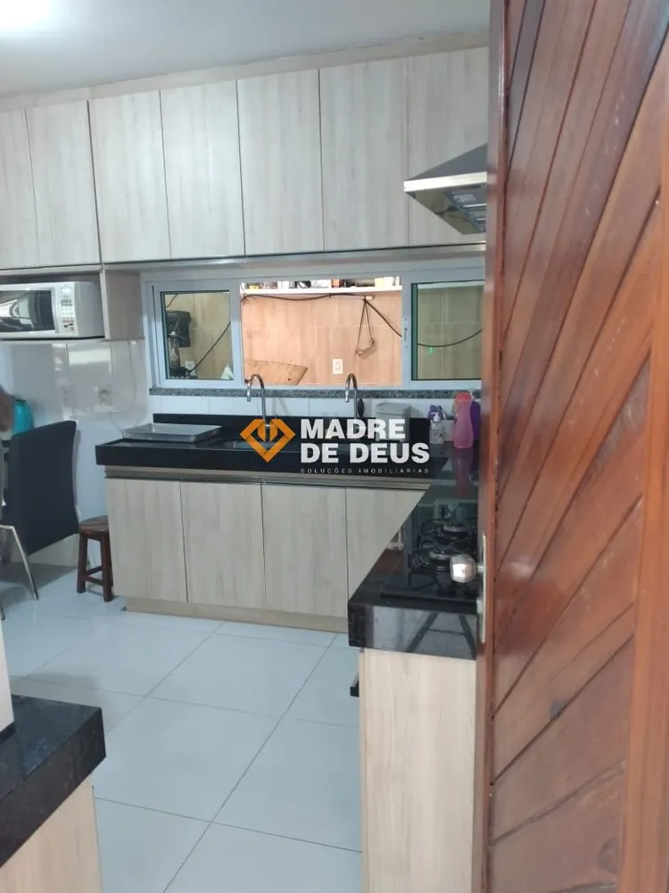 Casa, 6 quartos, 322 m² - Foto 2