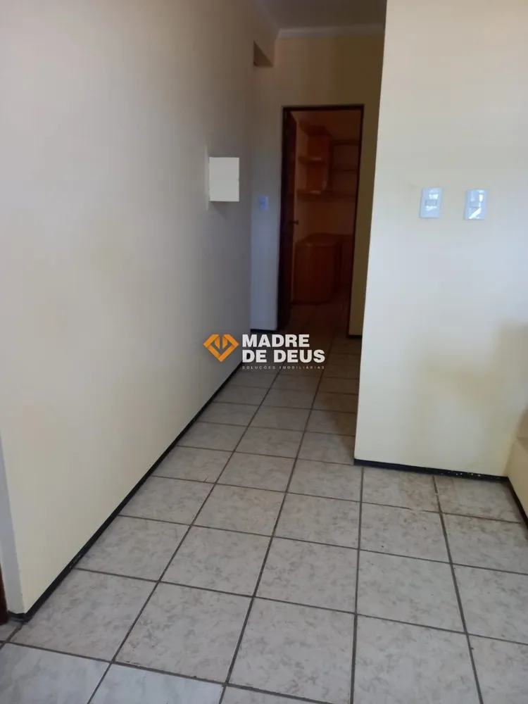 Casa, 4 quartos, 261 m² - Foto 3