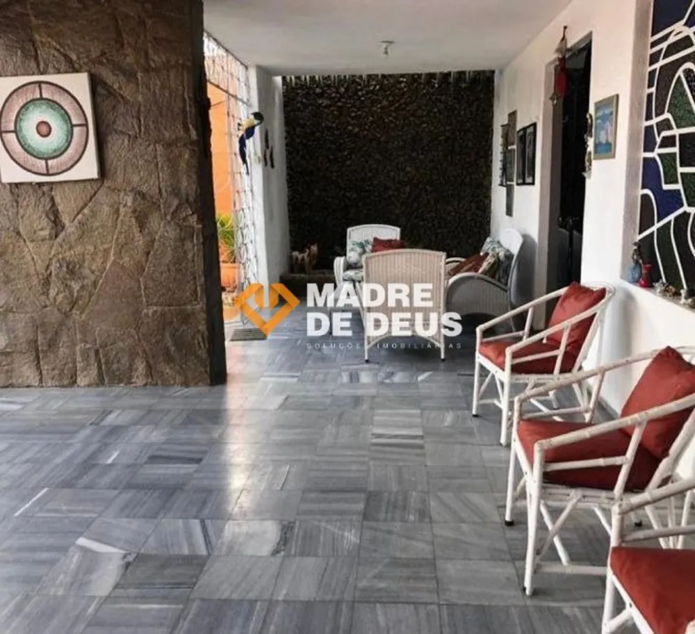 Casa, 6 quartos, 195 m² - Foto 1