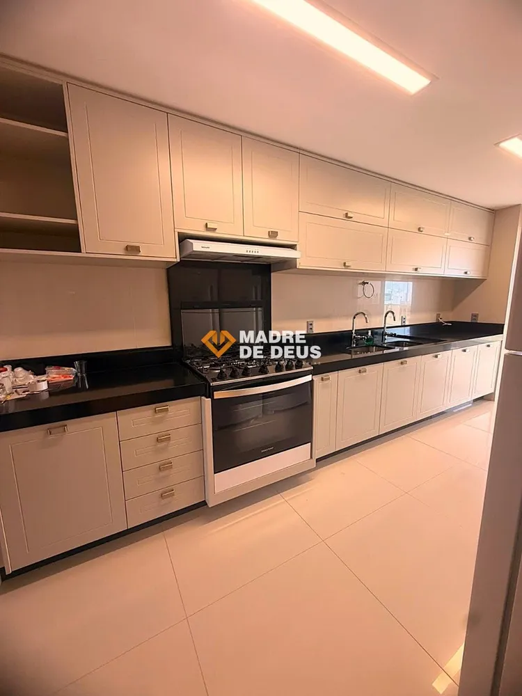 Apartamento, 4 quartos, 231 m² - Foto 11