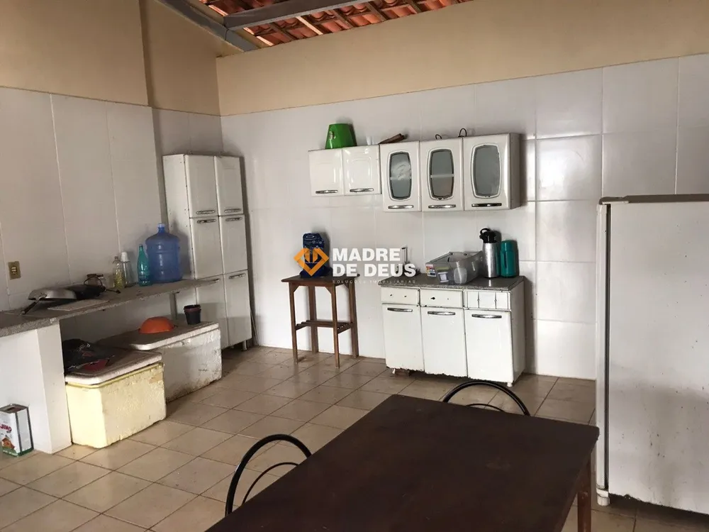 Chácara, 3 quartos, 1440 m² - Foto 1