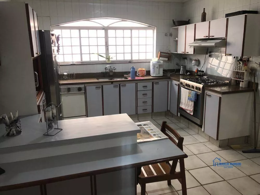 Casa, 5 quartos, 492 m² - Foto 1
