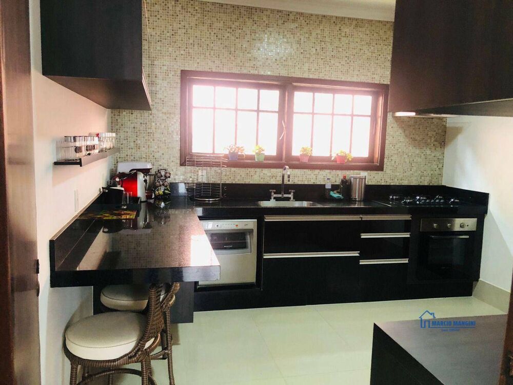 Casa à venda com 3 quartos, 219m² - Foto 5