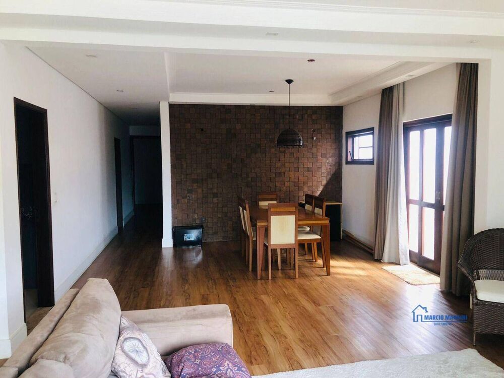 Casa à venda com 3 quartos, 219m² - Foto 3