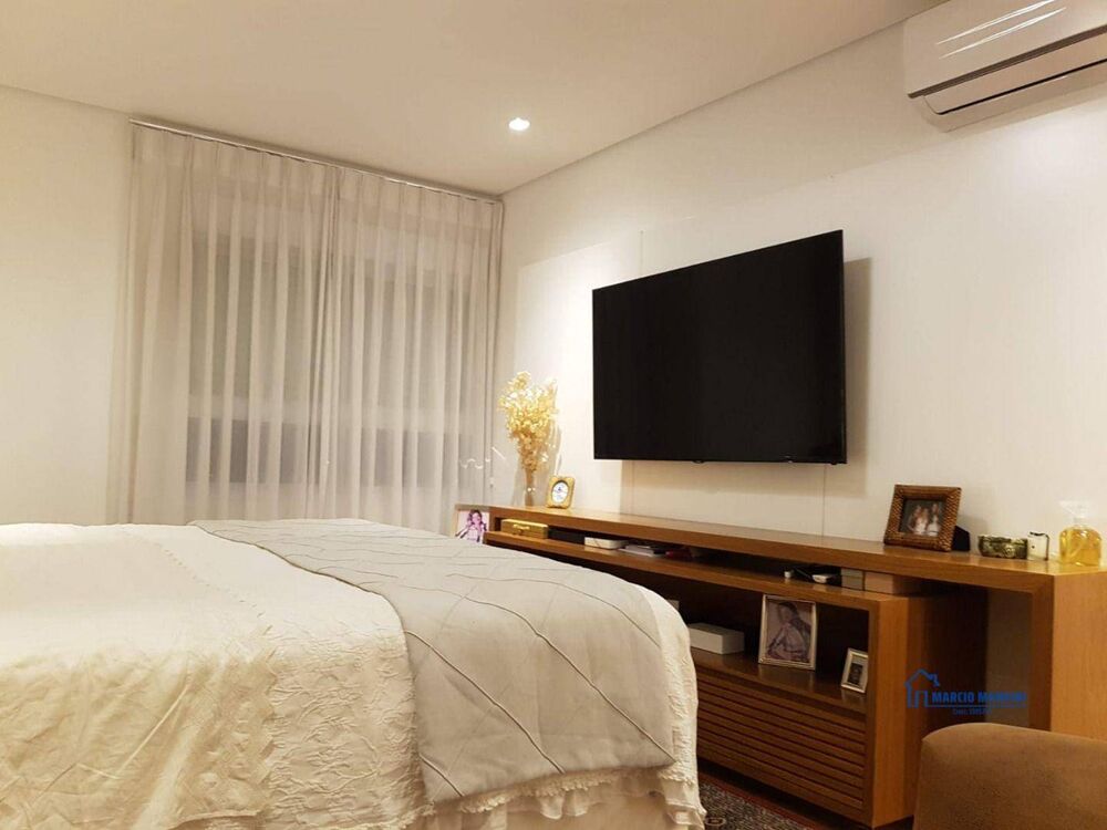 Apartamento à venda com 4 quartos, 214m² - Foto 2