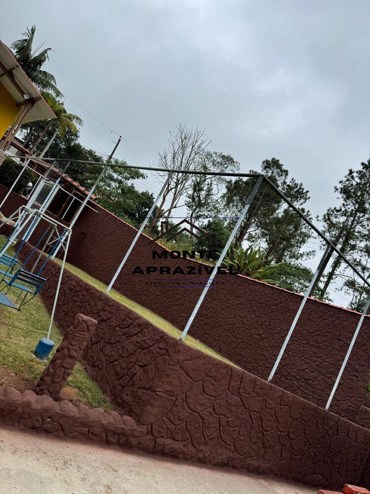 Chácara à venda com 2 quartos, 1300m² - Foto 2