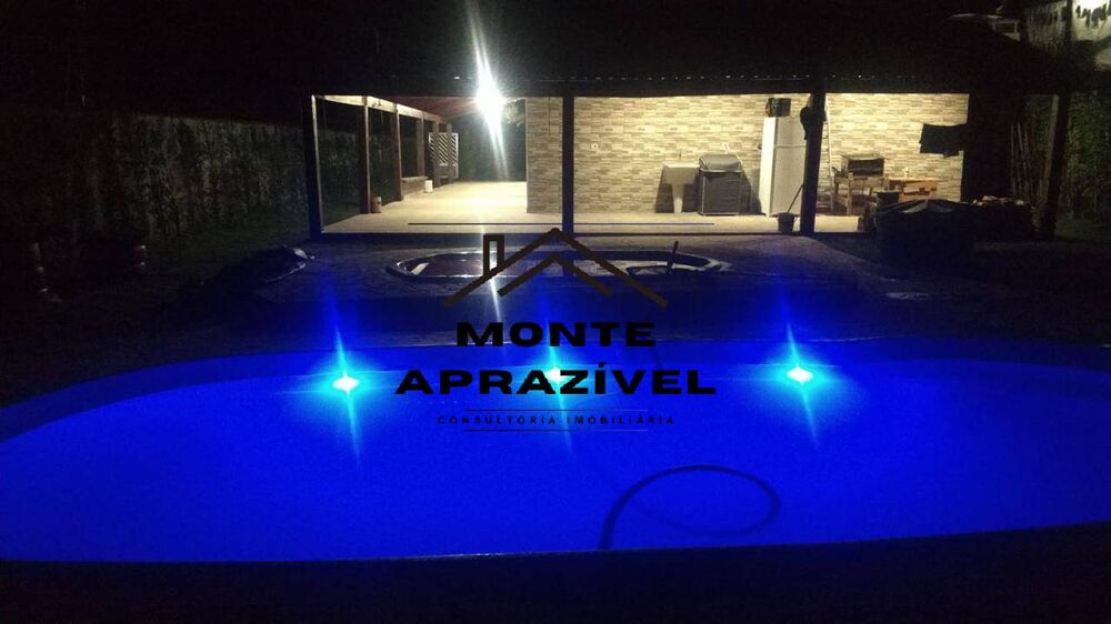 Chácara, 3 quartos, 1000 m² - Foto 1