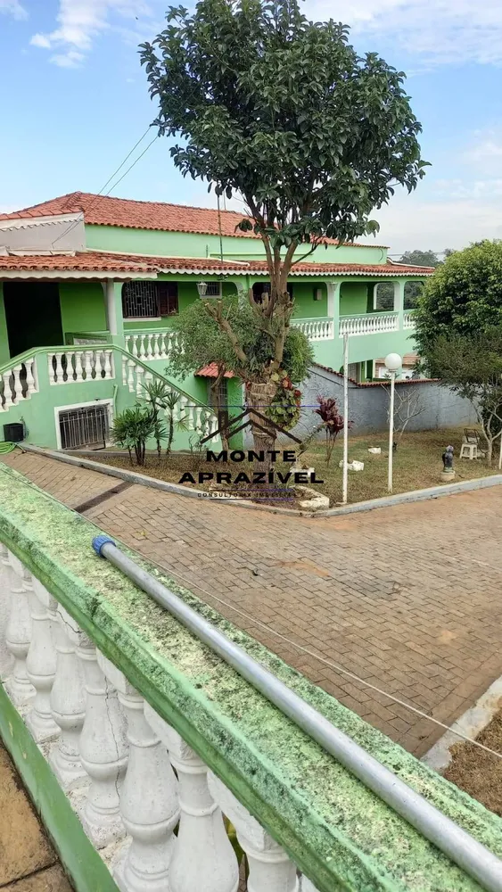 Chácara, 3 quartos, 1060 m² - Foto 1