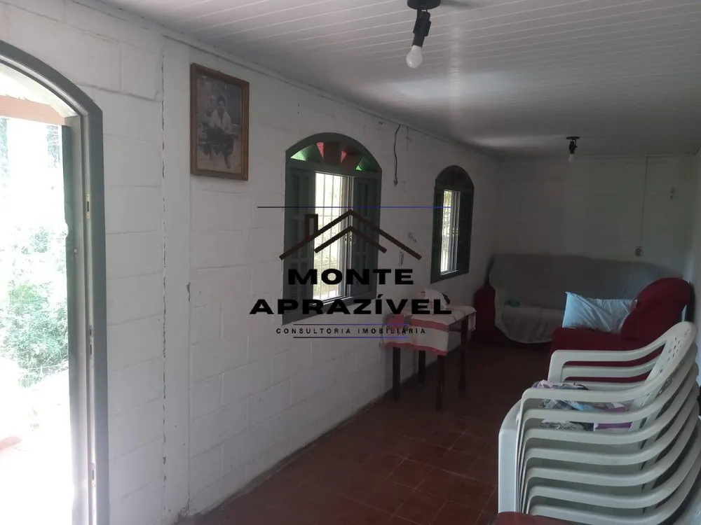 Chácara, 2 quartos, 2072 m² - Foto 2