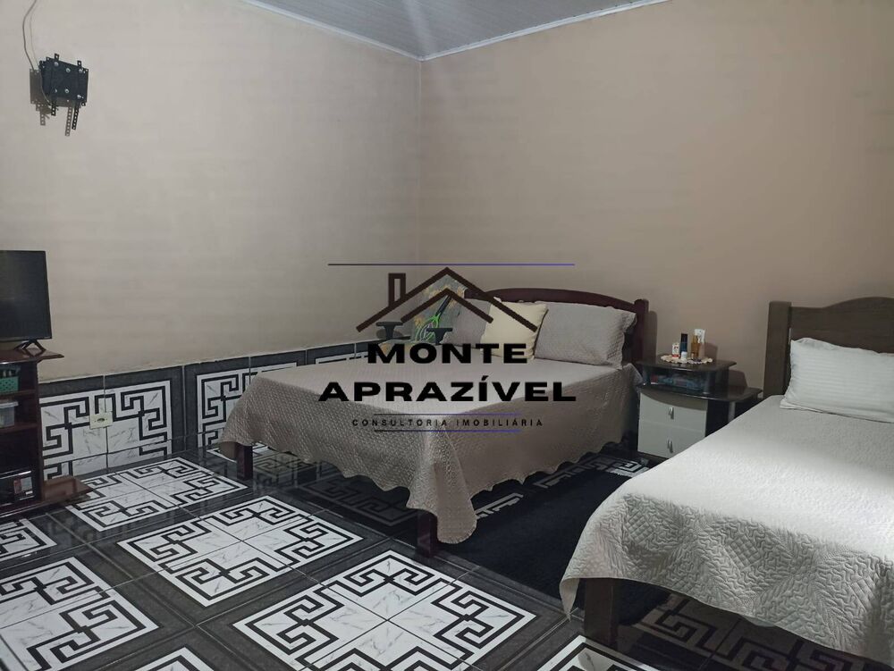 Casa à venda com 7 quartos, 500m² - Foto 1
