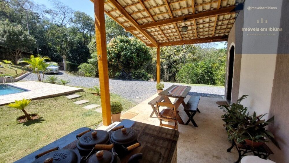 Chácara à venda com 2 quartos, 1500m² - Foto 2