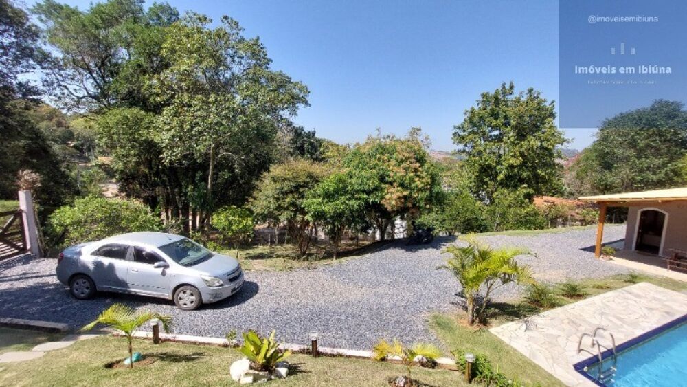 Chácara à venda com 2 quartos, 1500m² - Foto 1