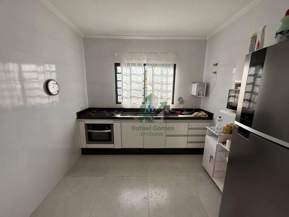 Casa, 5 quartos, 209 m² - Foto 3