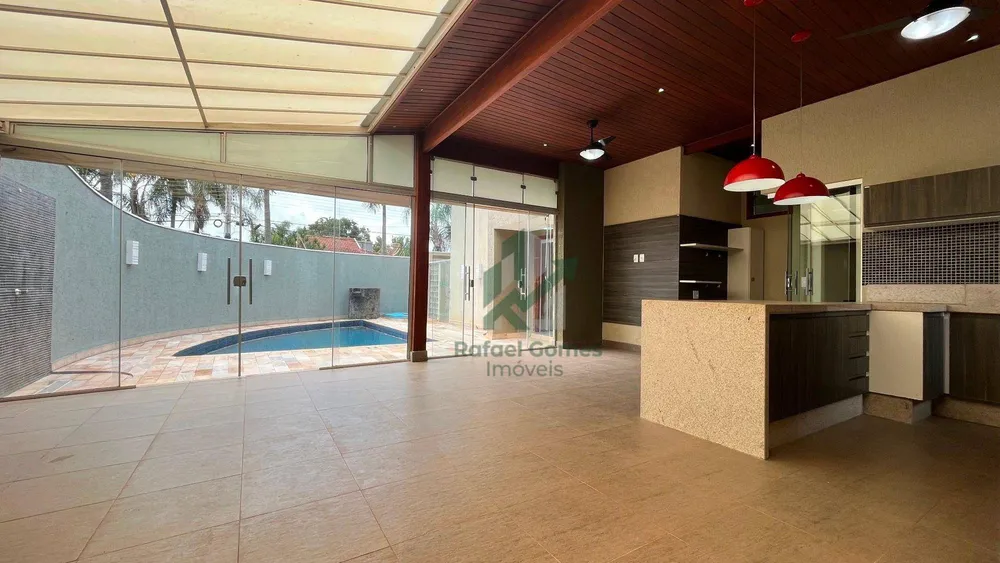 Casa, 3 quartos, 320 m² - Foto 1