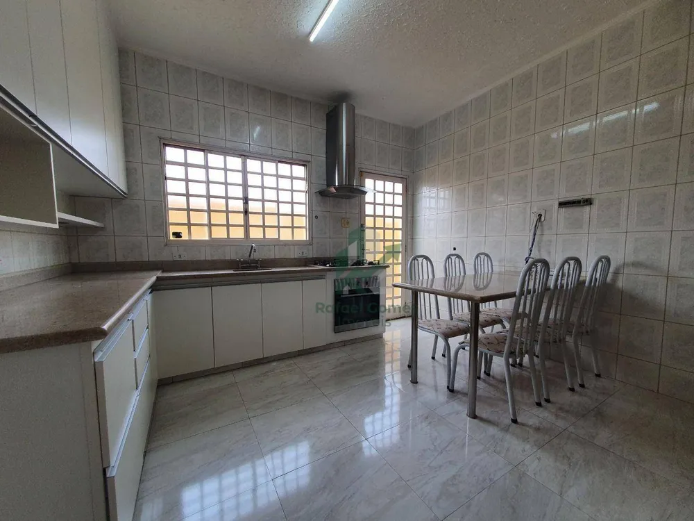 Casa, 3 quartos, 260 m² - Foto 13