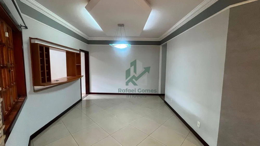 Casa, 3 quartos, 204 m² - Foto 1