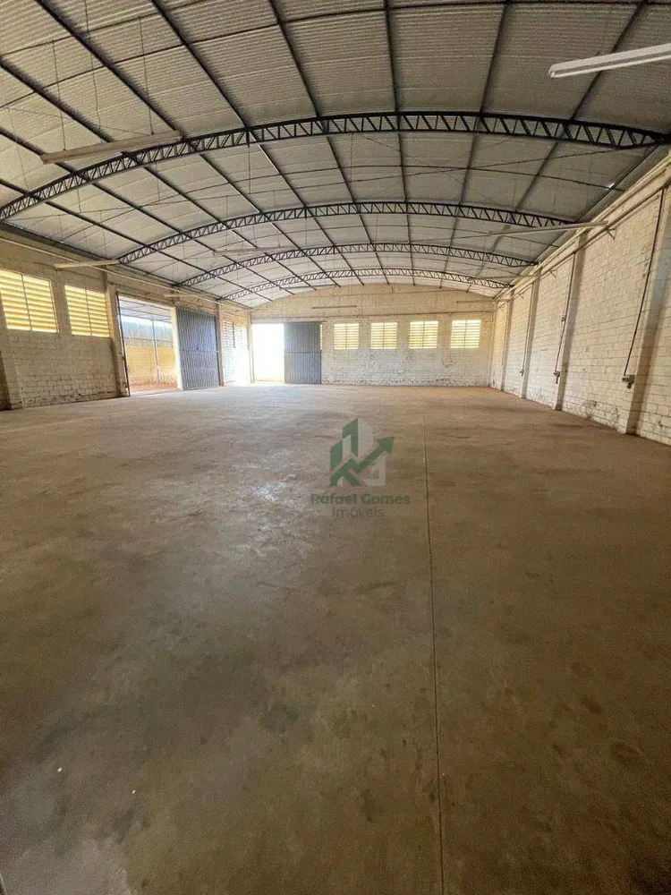 Depósito-Galpão, 768 m² - Foto 1