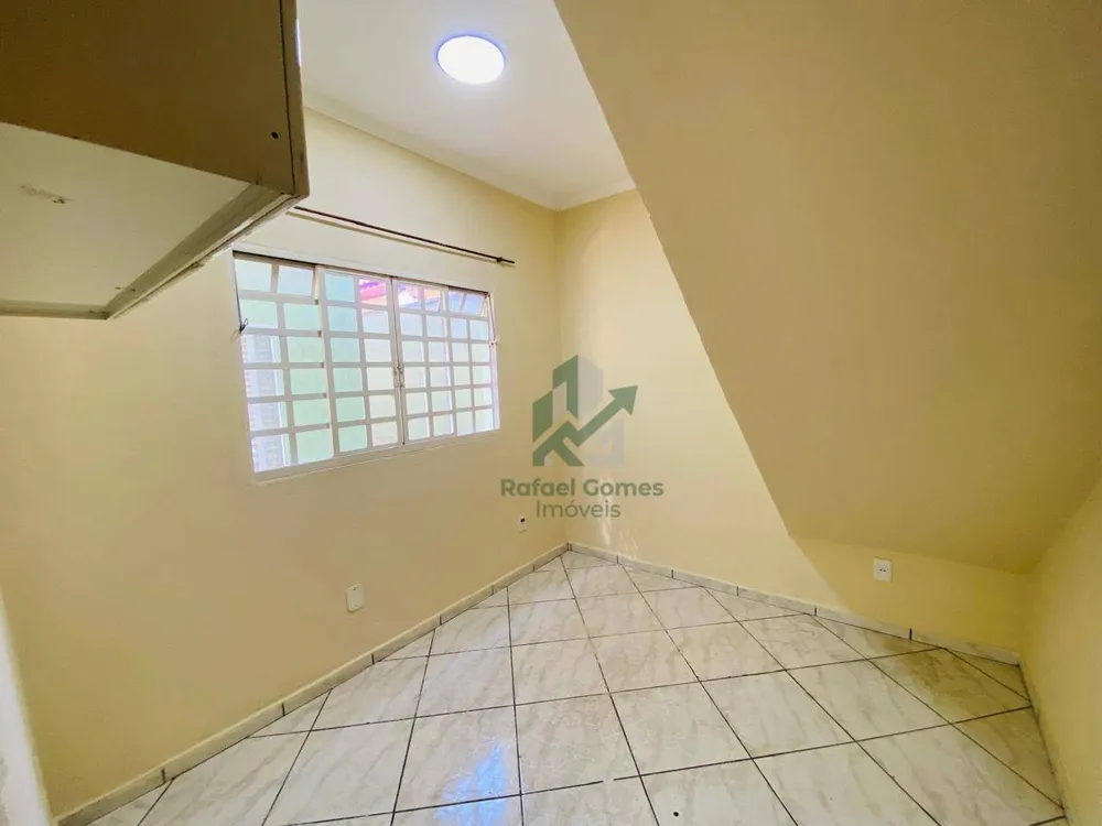 Casa, 3 quartos, 194 m² - Foto 2