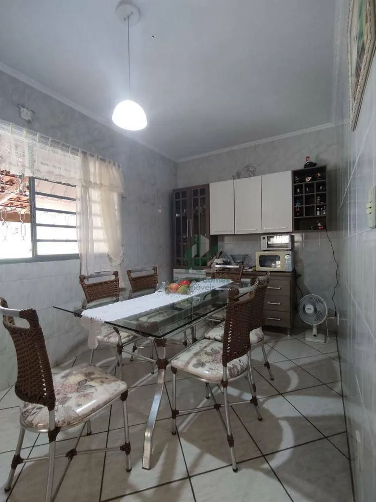 Casa, 3 quartos, 147 m² - Foto 2