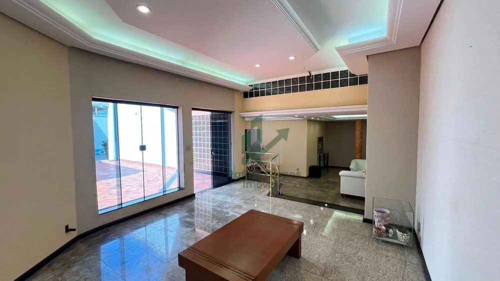 Casa, 3 quartos, 300 m² - Foto 2