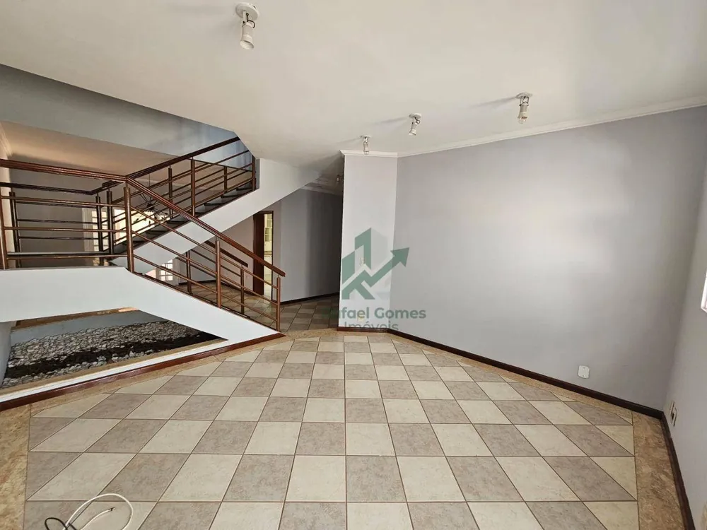 Casa, 3 quartos, 248 m² - Foto 3