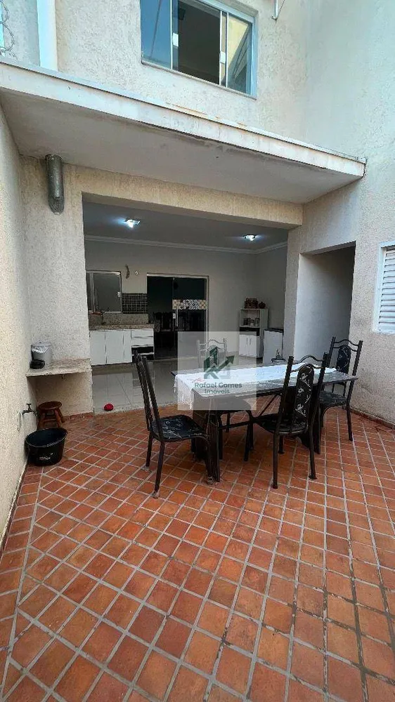 Casa, 3 quartos, 217 m² - Foto 9