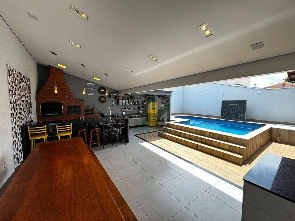 Casa, 3 quartos, 169 m² - Foto 1