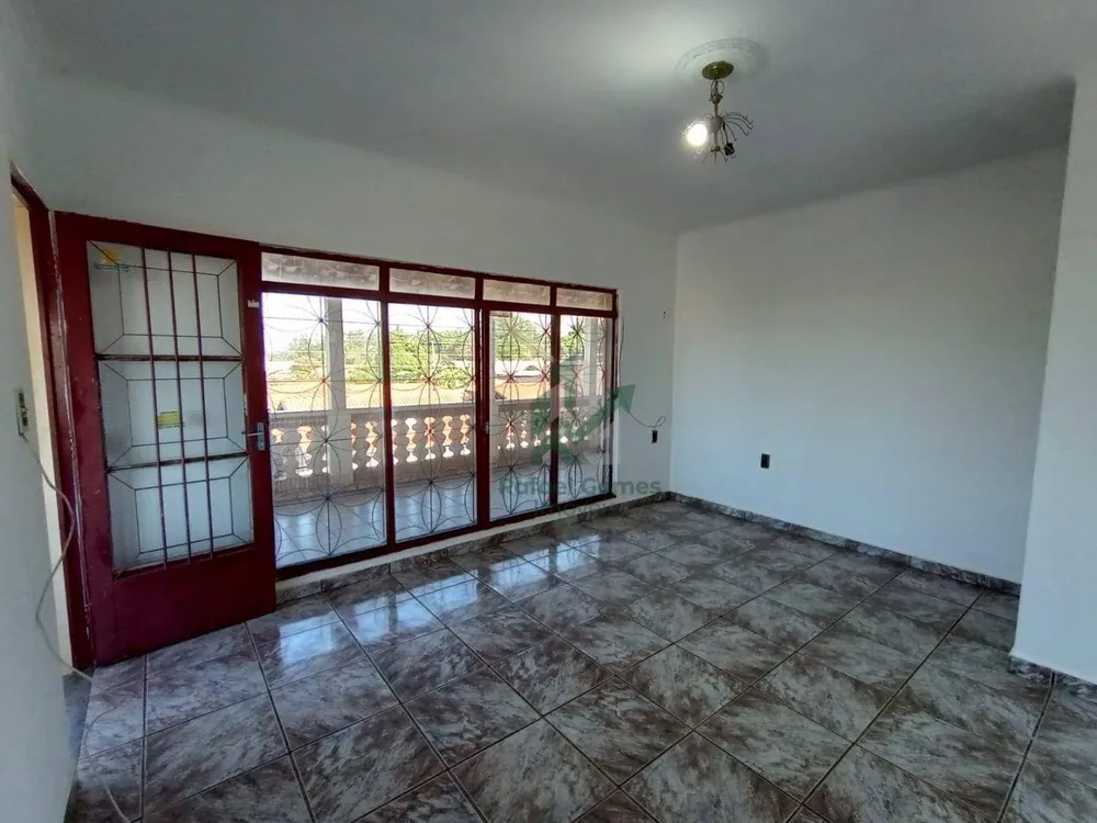 Casa, 3 quartos, 200 m² - Foto 2