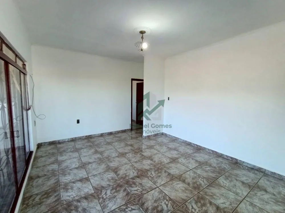 Casa, 3 quartos, 200 m² - Foto 4