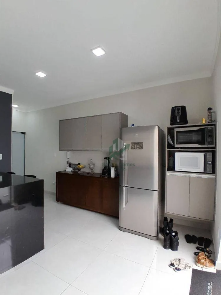 Casa, 4 quartos, 260 m² - Foto 3