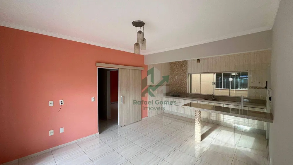Casa, 4 quartos, 256 m² - Foto 1