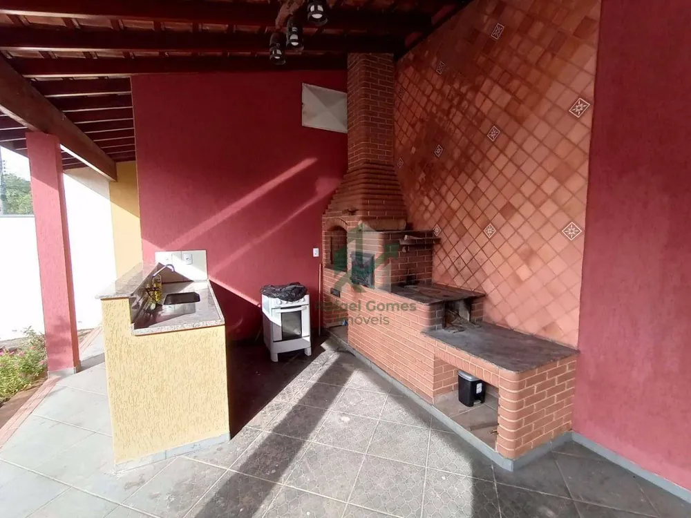 Casa, 3 quartos, 218 m² - Foto 1